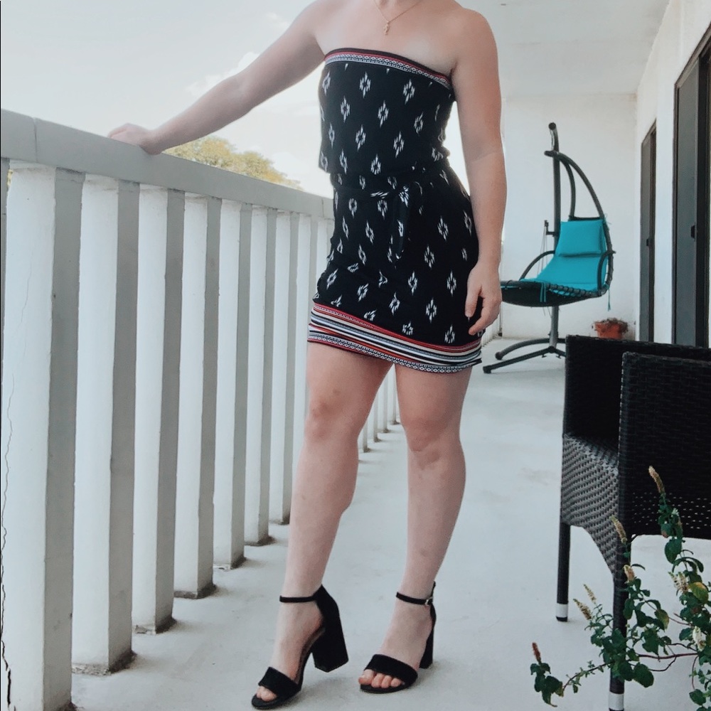 White House Black Market Strapless Dress